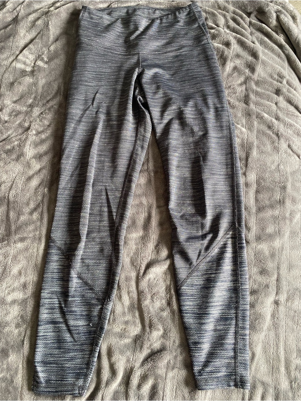 Old Navy High Rise 7/8 Gray Leggings Go Dry